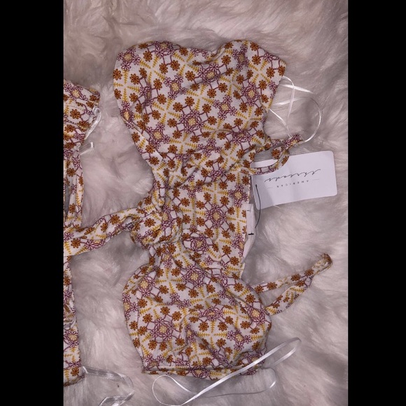 Two piece - Picture 2 of 3